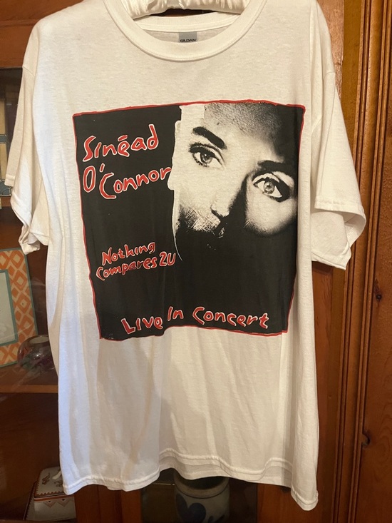 Tops - Sinéad O'Connor T-Shirt Size L